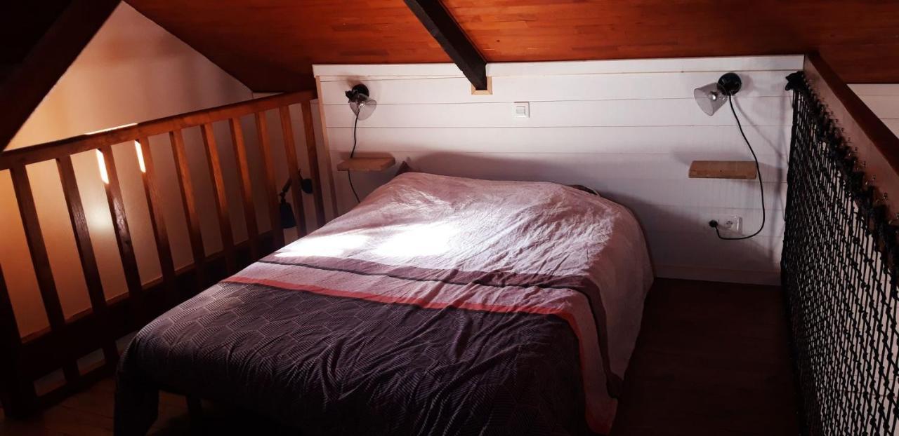 gite 2 ou 3 personnes - campagne Bourbriac Extérieur photo
